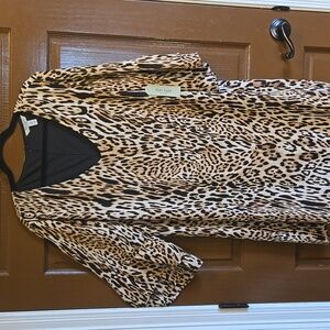Nine Eight-Animal print V neck straight dress with 3/4 bell sleeves Sz XL NWT.